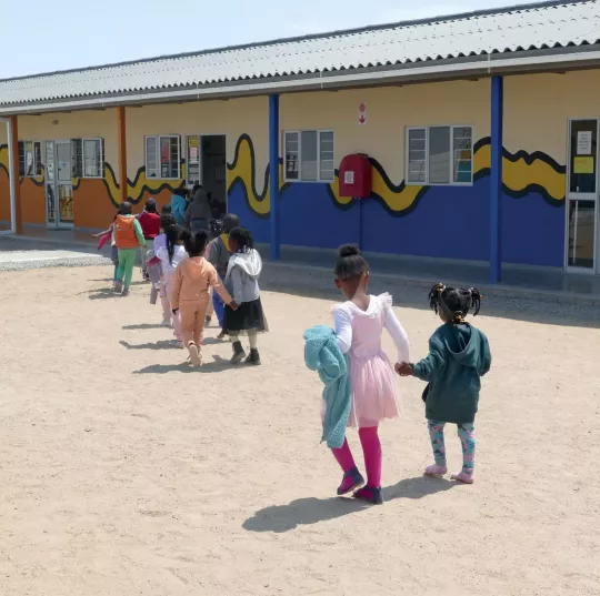 HappuDu-bambini-ingresso-scuola.jpg
